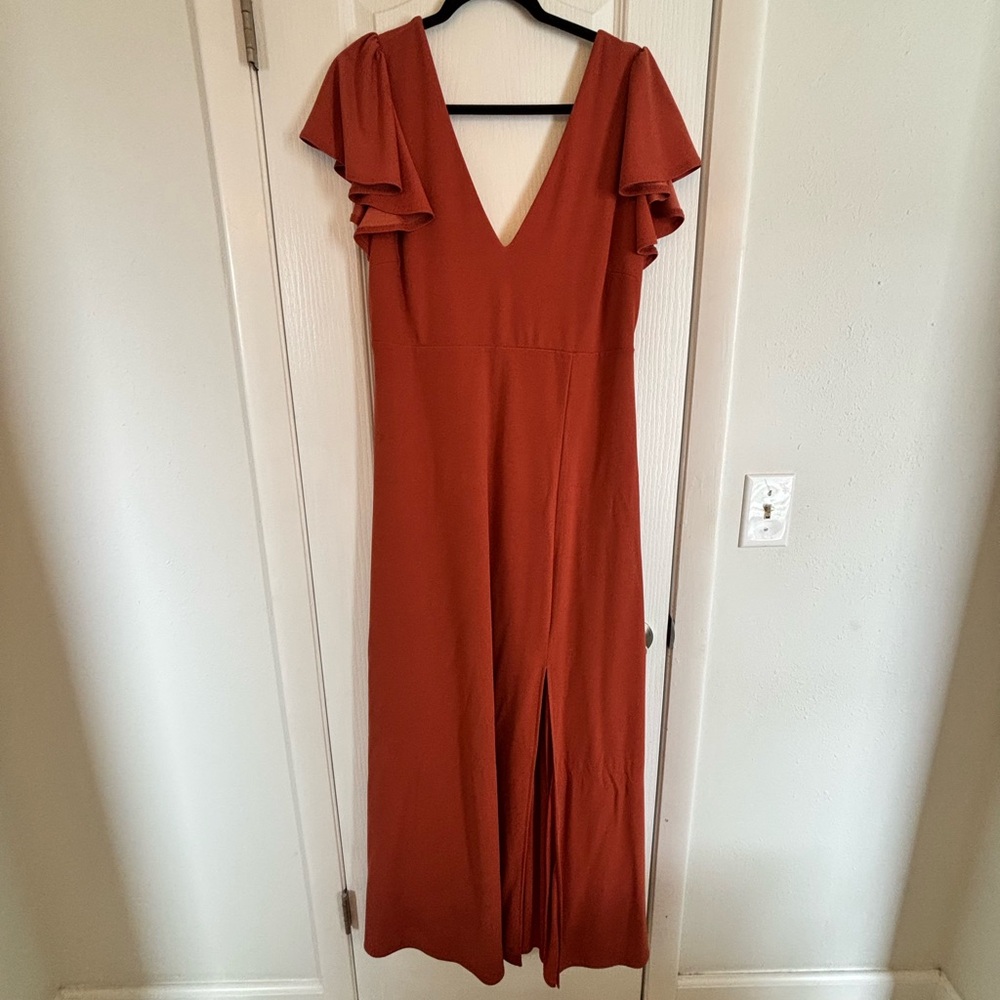 Elegant V-Neck Maxi Dress in Terracotta